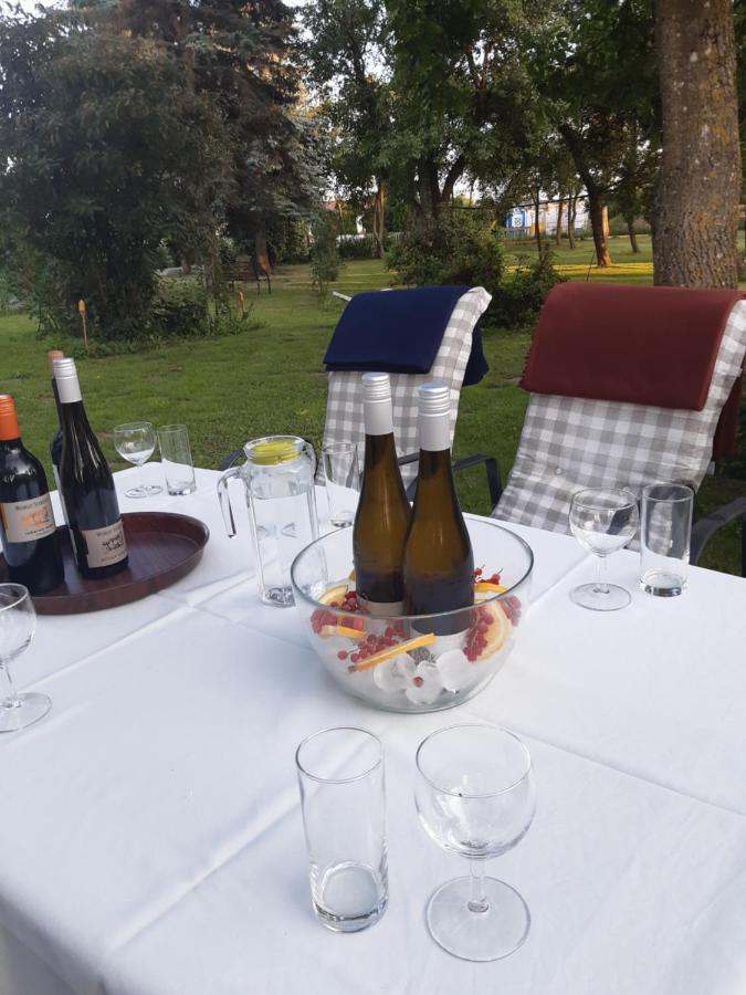 Dworek Natury Strzezenice Bagian luar foto